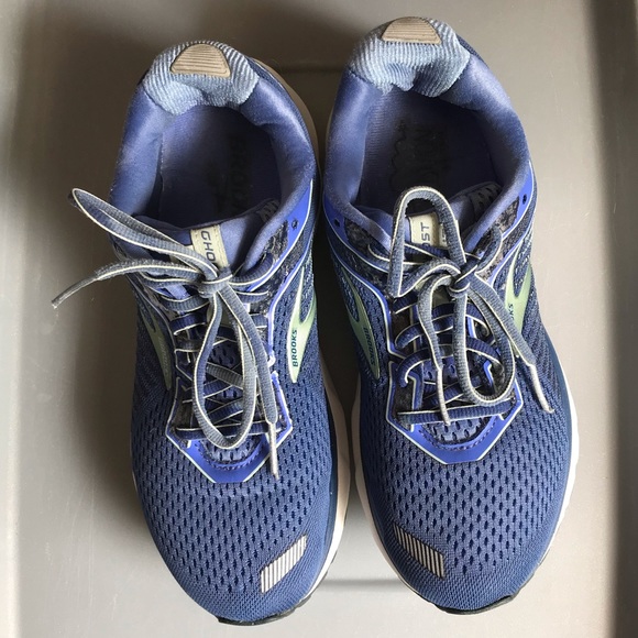 Brooks Shoes - Brooks Ghost 12 size 9.5 wide